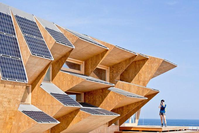 http://inhabitat.com/barcelonas-solar-house-2-0-pavilion-built-with-modular-photovoltaic-panel-roof/